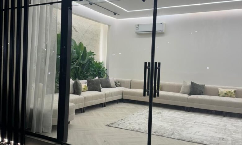 غرف زجاجية بالرياض